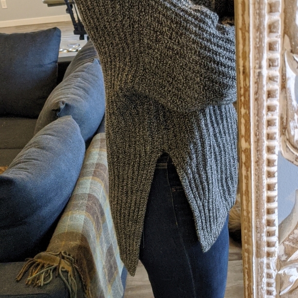 Levi's high neck sweater - Picture 4 of 5